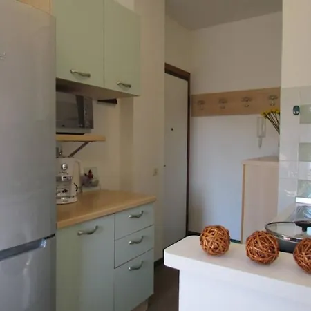 아파트 Great Apartment In Central Location Near The Beach *